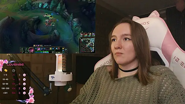 MoonlishSiren online show from January 31, 7:56 pm