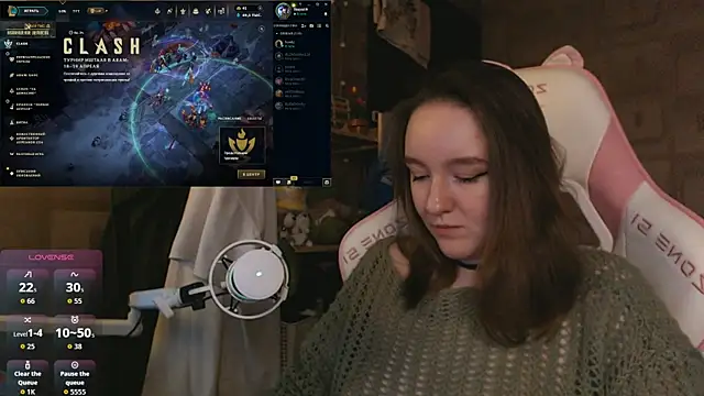 MoonlishSiren online show from April 13, 9:19 pm