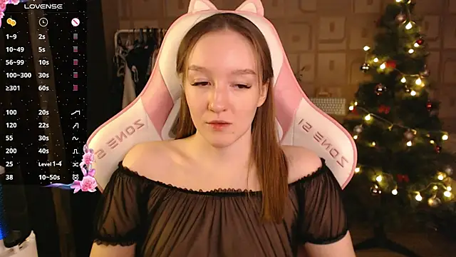 Snapshot of MoonlishSiren chatting on December 20, 8:12 pm MoonlishSiren online show from December 20, 8:12 pm