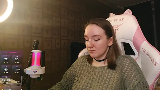 MoonlishSiren online show from February 9, 9:13 pm