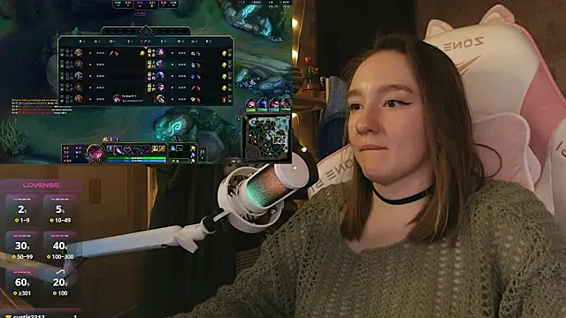 MoonlishSiren online show from March 7, 3:50 pm