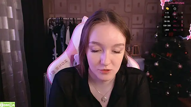 Snapshot of MoonlishSiren chatting on January 20, 10:26 pm MoonlishSiren online show from January 20, 10:26 pm