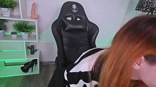 Only   Yours online show from April 13, 10:58 pm