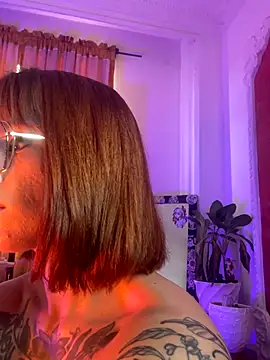 Snapshot of ValenGray chatting on November 8, 1:14 pm ValenGray online show from November 8, 1:14 pm