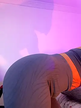 Snapshot of ValenGray chatting on November 6, 12:53 pm ValenGray online show from November 6, 12:53 pm