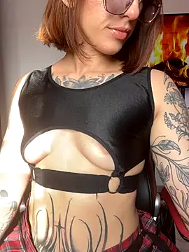 Snapshot of ValenGray chatting on November 7, 1:15 pm ValenGray online show from November 7, 1:15 pm