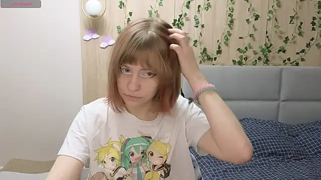 Snapshot of HermioneHHH chatting on February 19, 6:21 pm HermioneHHH online show from February 19, 6:21 pm