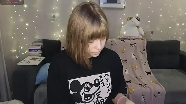 Snapshot of HermioneHHH chatting on January 25, 6:02 pm HermioneHHH online show from January 25, 6:02 pm