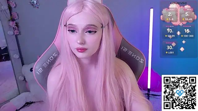 White kitty01 online show from May 25, 12:48 pm