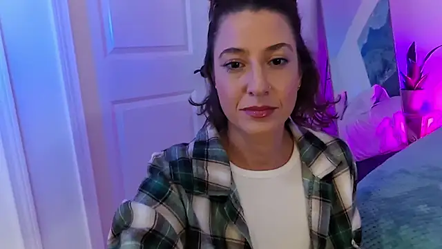 Snapshot of OutdoorXventure chatting on October 27, 4:13 am OutdoorXventure online show from October 27, 4:13 am