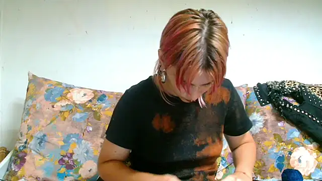 Snapshot of Sophie_Bell chatting on July 10, 6:41 pm Sophie Bell online show from July 10, 6:41 pm