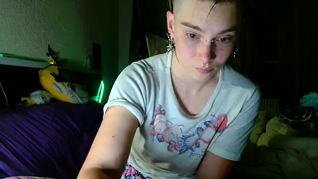 Sophie Bell online show from May 17, 8:09 pm