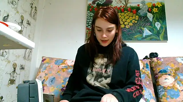 Snapshot of Sophie_Bell chatting on February 26, 6:04 pm Sophie Bell online show from February 26, 6:04 pm