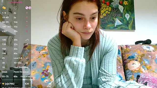 Snapshot of Sophie_Bell chatting on February 28, 10:28 pm Sophie Bell online show from February 28, 10:28 pm