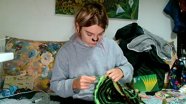 Sophie Bell online show from October 23, 2:16 pm