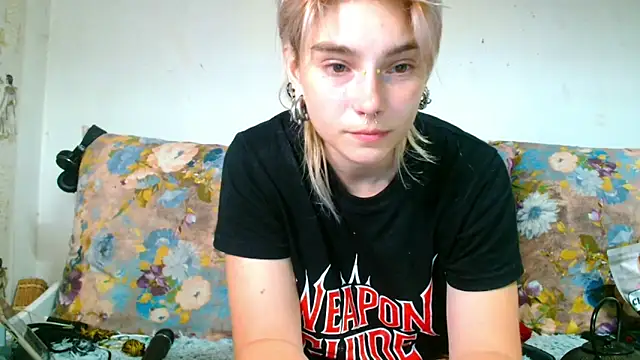 Snapshot of Sophie_Bell chatting on June 27, 7:31 pm Sophie Bell online show from June 27, 7:31 pm
