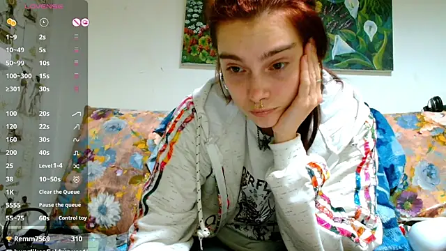 Snapshot of Sophie_Bell chatting on February 1, 9:19 pm Sophie Bell online show from February 1, 9:19 pm