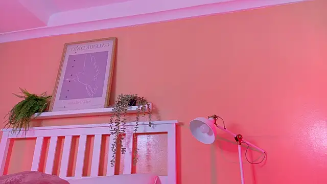 KendalMilleer online show from December 5, 10:25 am