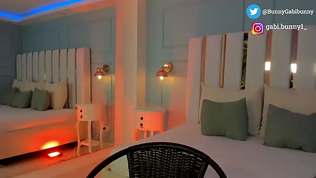 gabi bunny online show from October 31, 5:42 pm