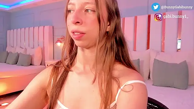 gabi bunny online show from October 14, 5:02 pm