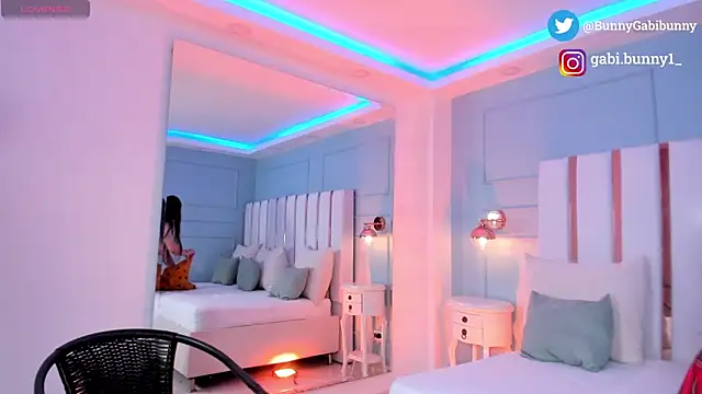 gabi bunny online show from February 25, 5:24 pm