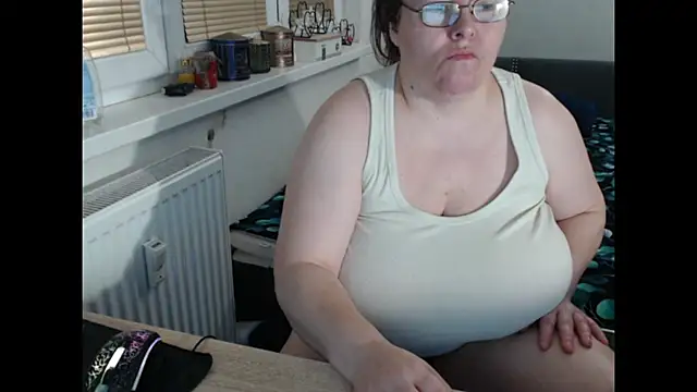Sweetboobs online show from April 3, 6:58 pm