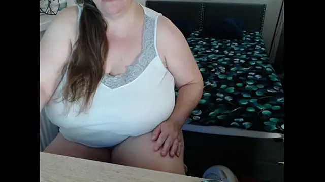 Snapshot of Sweetboobs chatting on September 17, 7:16 pm Sweetboobs online show from September 17, 7:16 pm