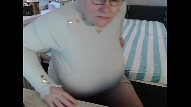 Sweetboobs online show from January 11, 10:11 am