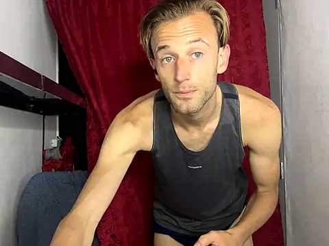 aquilesmade online show from October 11, 4:08 pm