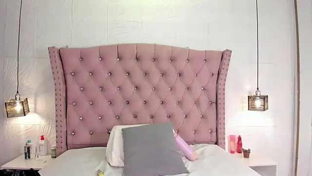Snapshot of lia_sofiia chatting on June 16, 9:09 am lia sofiia online show from June 16, 9:09 am
