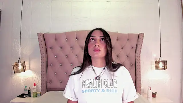 lia sofiia online show from May 25, 9:30 am