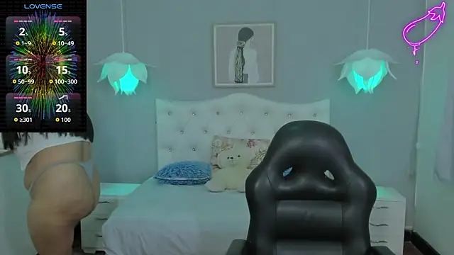 Lisa7 7 online show from December 3, 6:29 pm