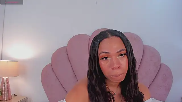 Snapshot of Nicole_Paradise chatting on March 18, 1:23 pm Nicole Paradise online show from March 18, 1:23 pm