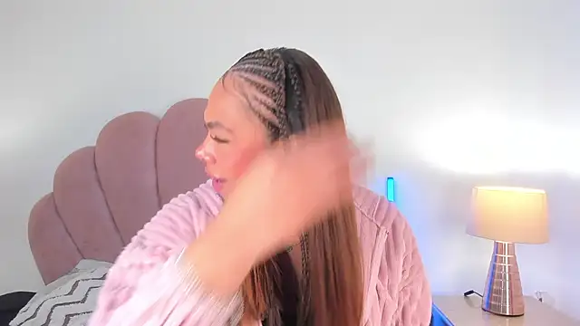 Nicole Paradise online show from January 10, 12:44 pm