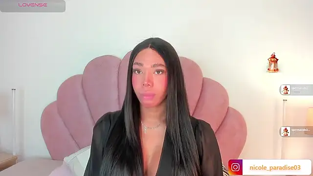 Nicole Paradise online show from July 15, 12:45 pm