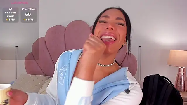 Nicole Paradise online show from February 19, 12:24 pm