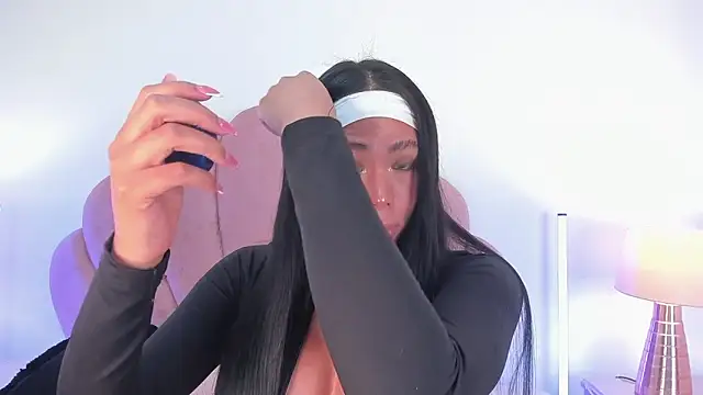 Nicole Paradise online show from December 16, 12:53 pm