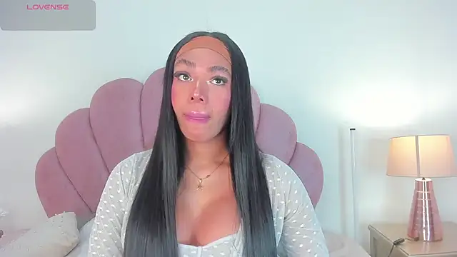 Nicole Paradise online show from March 18, 1:02 pm