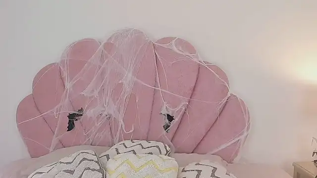 Nicole Paradise online show from October 22, 12:37 pm