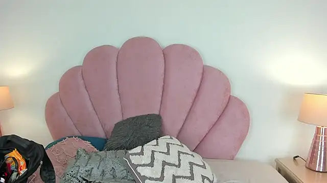 Nicole Paradise online show from November 26, 12:49 pm