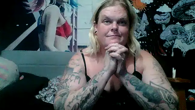Snapshot of Trans_Girl_next_door420 chatting on July 5, 8:48 pm Trans Girl next door420 online show from July 5, 8:48 pm