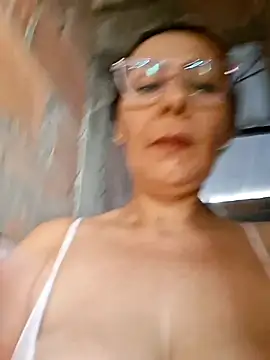 Mia-funny20 online show from May 31, 8:53 pm