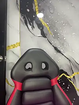 emma  cute   online show from November 11, 11:27 am