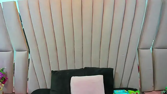 Aurora 18 online show from April 17, 2:53 pm