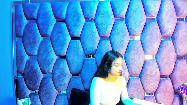 Snapshot of Aurora_18 chatting on October 10, 2:18 pm Aurora 18 online show from October 10, 2:18 pm