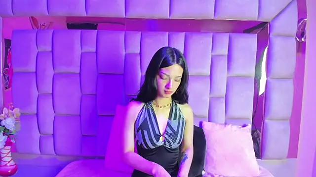 Snapshot of Aurora_18 chatting on October 28, 2:16 pm Aurora 18 online show from October 28, 2:16 pm