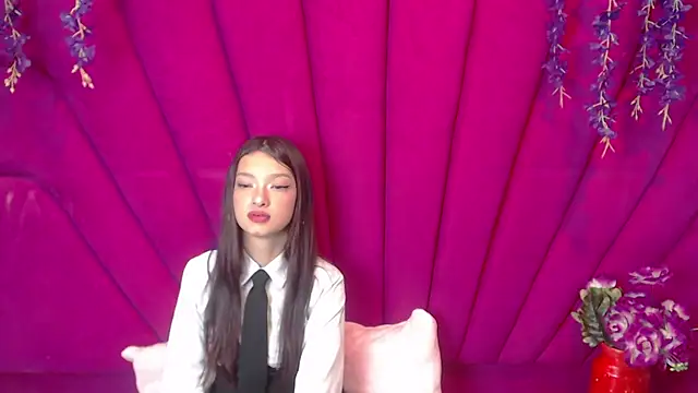 Aurora 18 online show from April 8, 2:18 pm