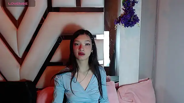 Aurora 18 online show from April 23, 2:40 pm