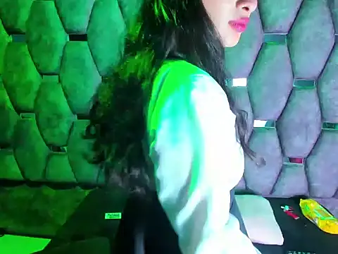 Aurora 18 online show from January 8, 2:45 pm