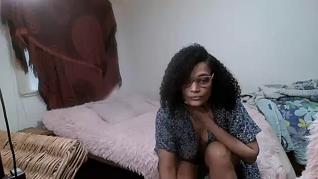 Snapshot of RDENLACASA chatting on February 16, 5:59 pm RDENLACASA online show from February 16, 5:59 pm